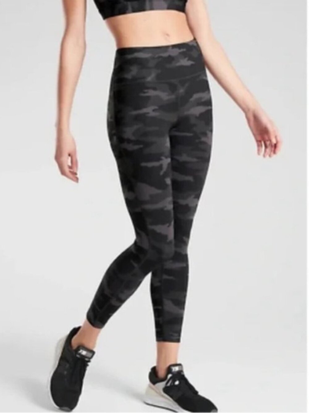 Athleta Ultimate 7/8 Tight Leggings Black Gray Camo Medium M EUC Athletic Yoga